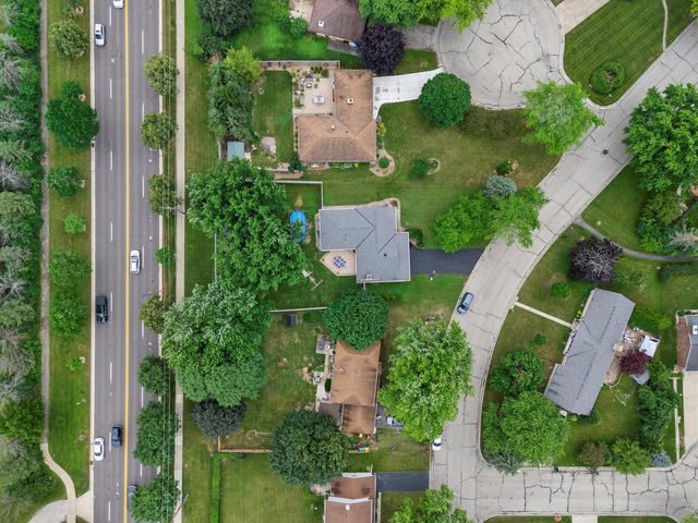 W156N10876 Catskill LANE, Germantown, WI 53022