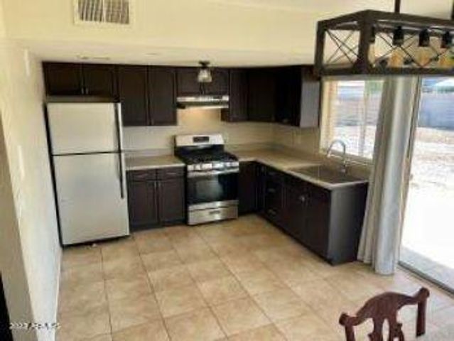 1531 W Michelle Drive, Phoenix, AZ 85023