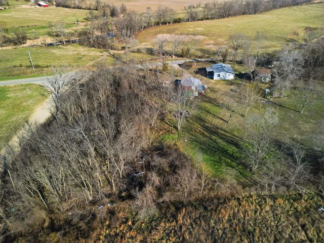 402 State Highway 142, Bakersfield, MO 65609