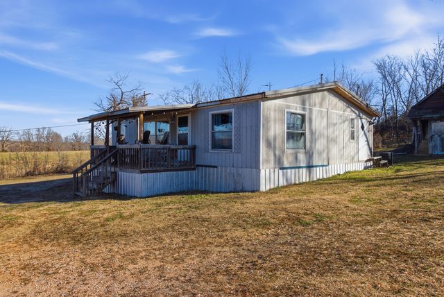 402 State Highway 142, Bakersfield, MO 65609