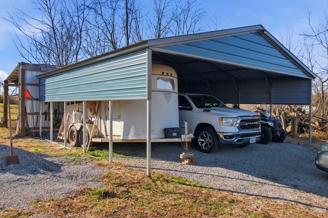 402 State Highway 142, Bakersfield, MO 65609