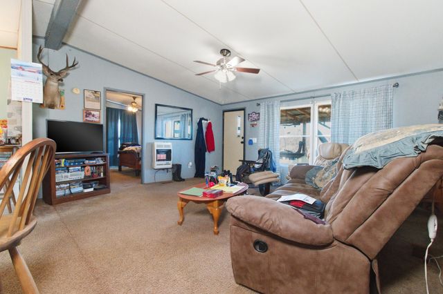 402 State Highway 142, Bakersfield, MO 65609