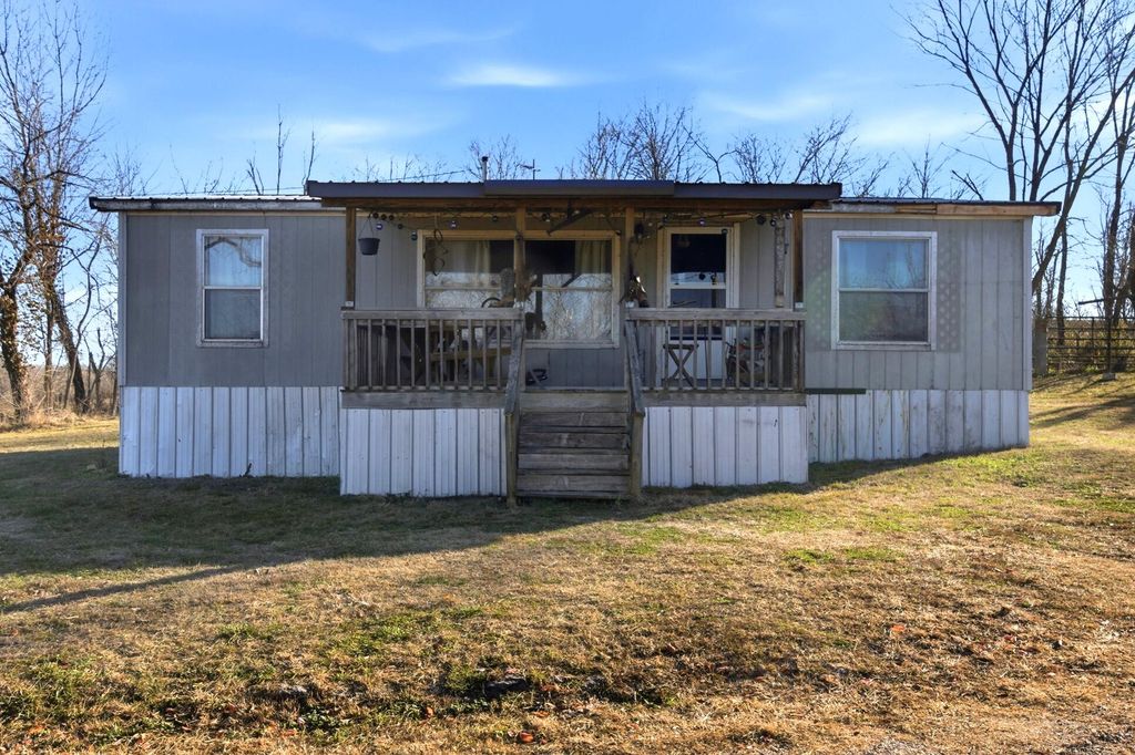 402 State Highway 142, Bakersfield, MO 65609