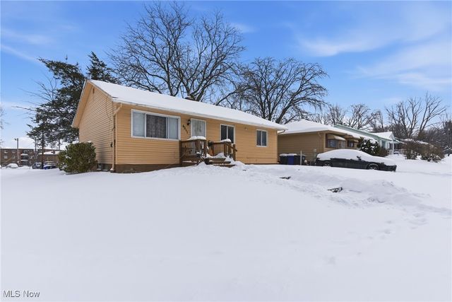 4011 Crest Drive, Cleveland, OH 44109