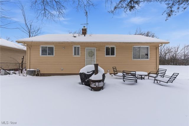 4011 Crest Drive, Cleveland, OH 44109