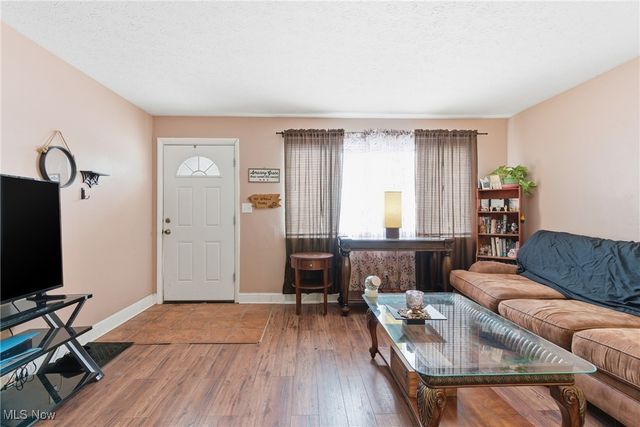 4011 Crest Drive, Cleveland, OH 44109