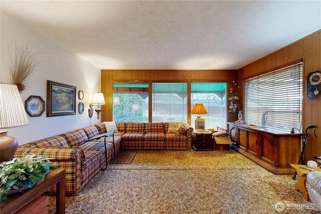 1513 SE Central Avenue, College Place, WA 99324