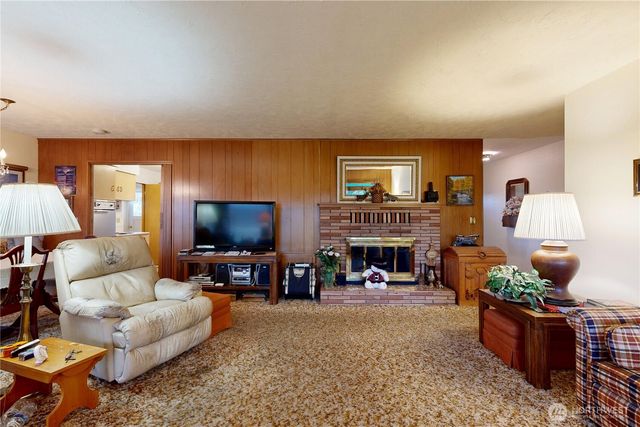 1513 SE Central Avenue, College Place, WA 99324