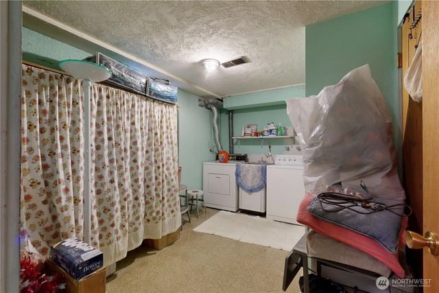 1513 SE Central Avenue, College Place, WA 99324