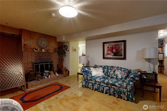 1513 SE Central Avenue, College Place, WA 99324