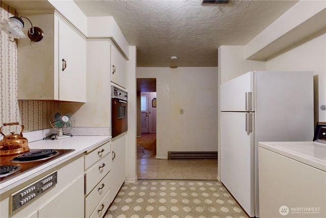 1513 SE Central Avenue, College Place, WA 99324