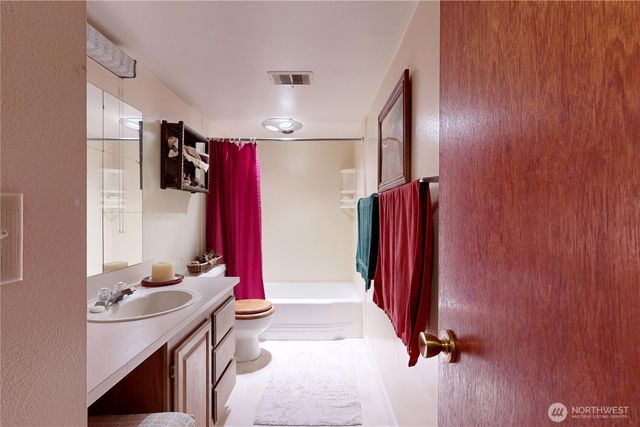 1513 SE Central Avenue, College Place, WA 99324