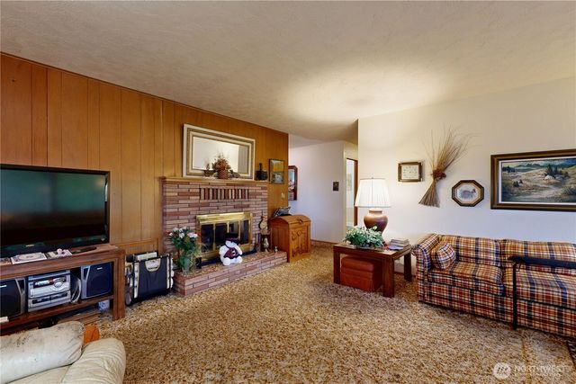 1513 SE Central Avenue, College Place, WA 99324