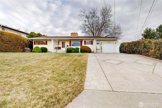 1513 SE Central Avenue, College Place, WA 99324