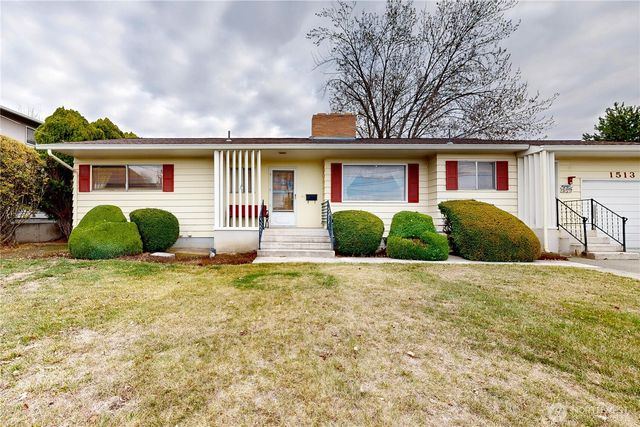 1513 SE Central Avenue, College Place, WA 99324