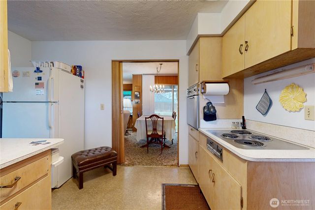 1513 SE Central Avenue, College Place, WA 99324