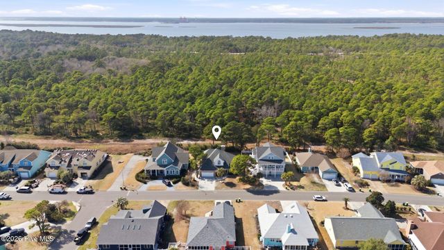717 Settlers Lane, Kure Beach, NC 28449