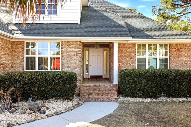 717 Settlers Lane, Kure Beach, NC 28449