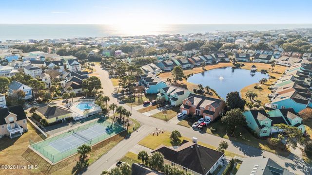 717 Settlers Lane, Kure Beach, NC 28449