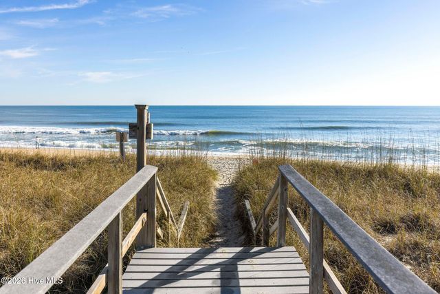 717 Settlers Lane, Kure Beach, NC 28449