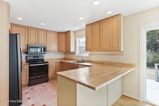 717 Settlers Lane, Kure Beach, NC 28449