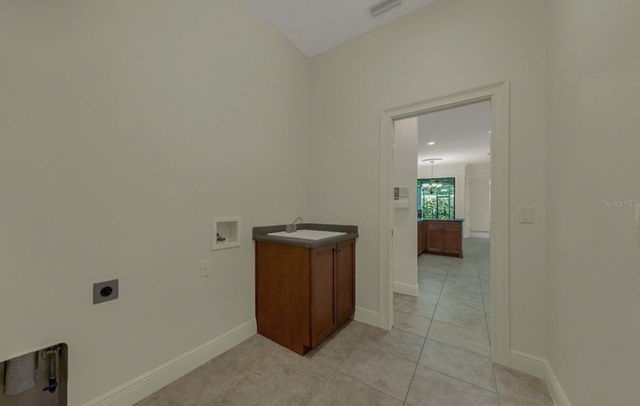 607 VICTORIA HILLS DRIVE, Deland, FL 32724
