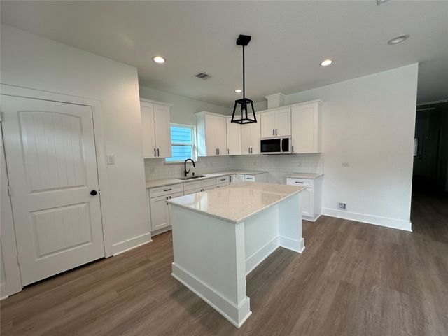 243 Broadhurst Drive A, Houston, TX 77047