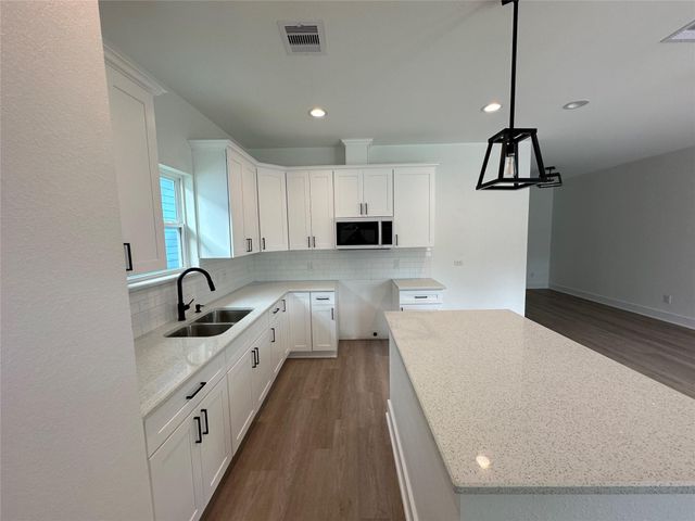 243 Broadhurst Drive A, Houston, TX 77047