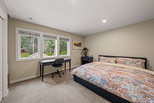 6 Forest Glen Lane SW, Lakewood, WA 98498