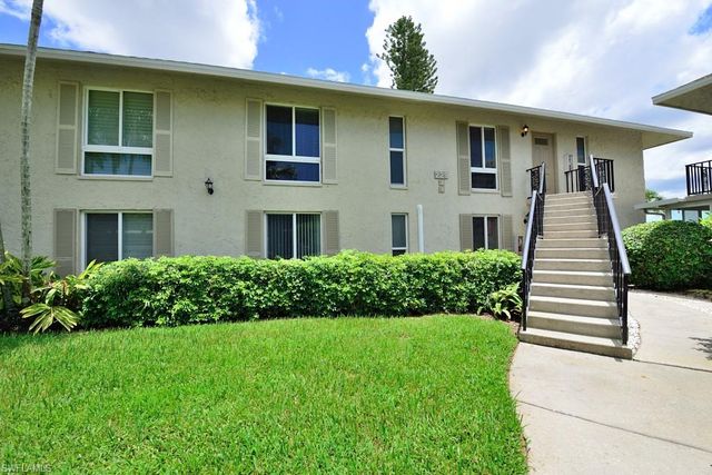 229 Palm DR 229-2, Naples, FL 34112