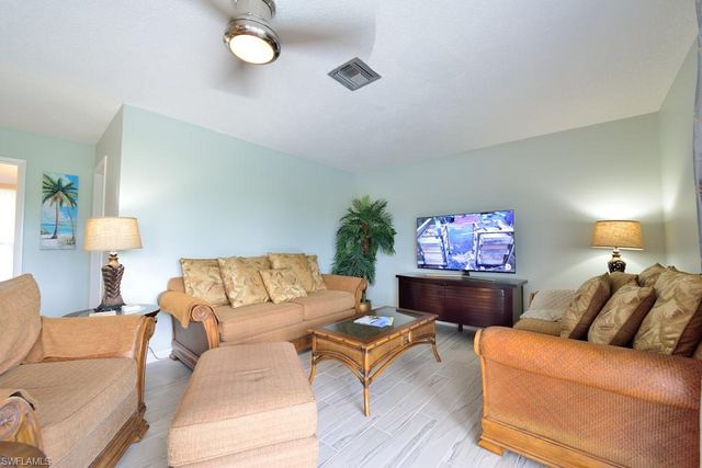 229 Palm DR 229-2, Naples, FL 34112