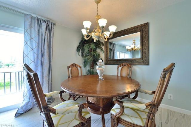 229 Palm DR 229-2, Naples, FL 34112