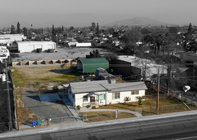 72 S Newcomb Street, Porterville, CA 93257