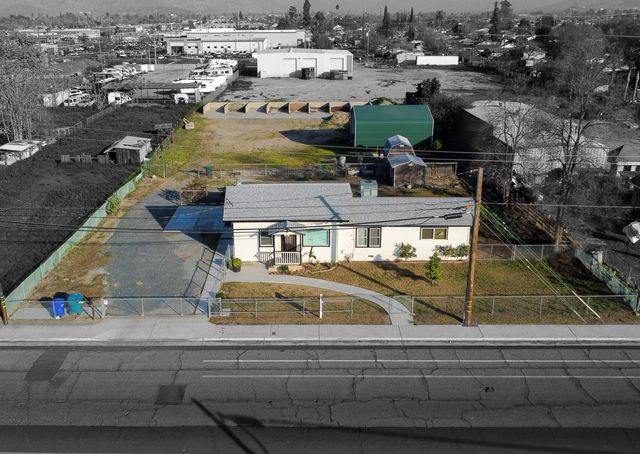 72 S Newcomb Street, Porterville, CA 93257