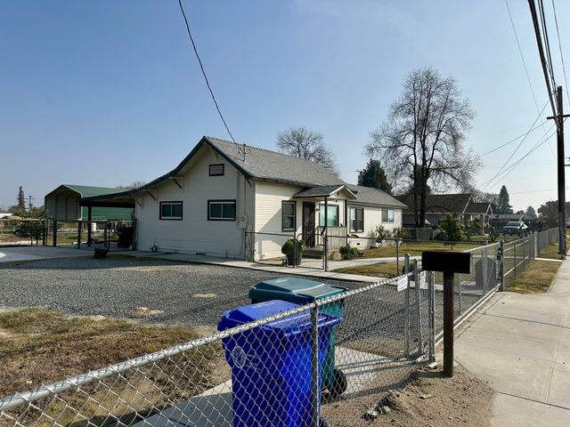 72 S Newcomb Street, Porterville, CA 93257