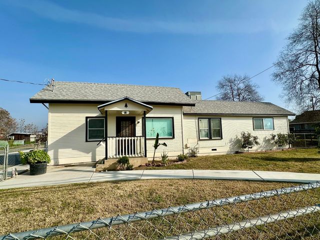 72 S Newcomb Street, Porterville, CA 93257