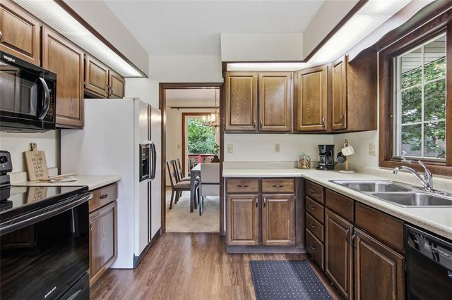 2719 E Deblene Lane, Eau Claire, WI 54703