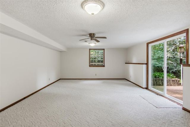 2719 E Deblene Lane, Eau Claire, WI 54703