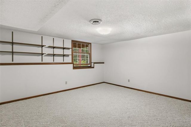 2719 E Deblene Lane, Eau Claire, WI 54703