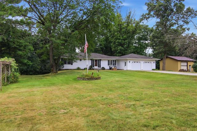 2719 E Deblene Lane, Eau Claire, WI 54703