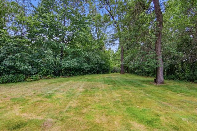 2719 E Deblene Lane, Eau Claire, WI 54703
