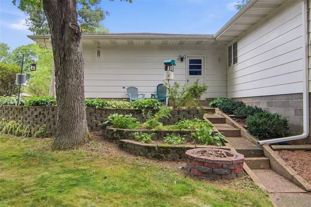 2719 E Deblene Lane, Eau Claire, WI 54703