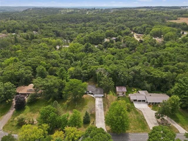 2719 E Deblene Lane, Eau Claire, WI 54703