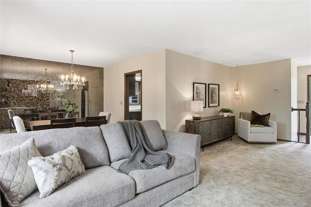 2719 E Deblene Lane, Eau Claire, WI 54703