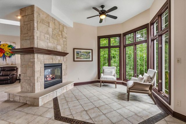 W144N9912 Sun Valley TRAIL, Germantown, WI 53022