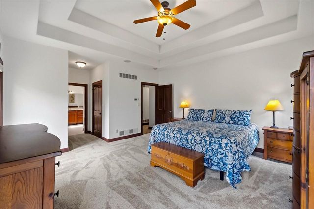 W144N9912 Sun Valley TRAIL, Germantown, WI 53022
