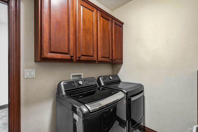 W144N9912 Sun Valley TRAIL, Germantown, WI 53022