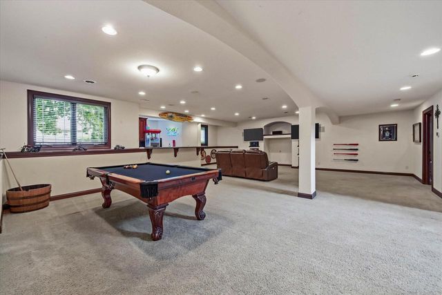 W144N9912 Sun Valley TRAIL, Germantown, WI 53022