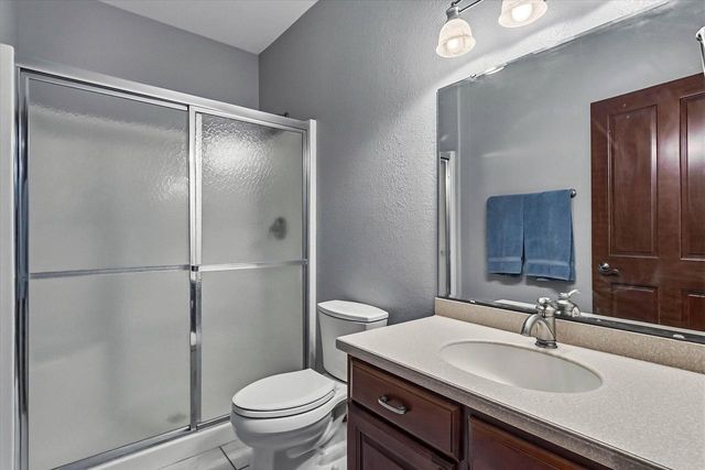 W144N9912 Sun Valley TRAIL, Germantown, WI 53022