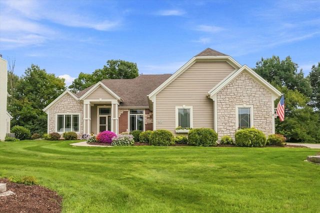 W144N9912 Sun Valley TRAIL, Germantown, WI 53022